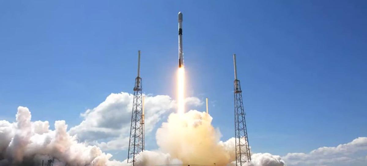 SpaceX lança mais 60 satélites Starlink; total chega perto de 1400