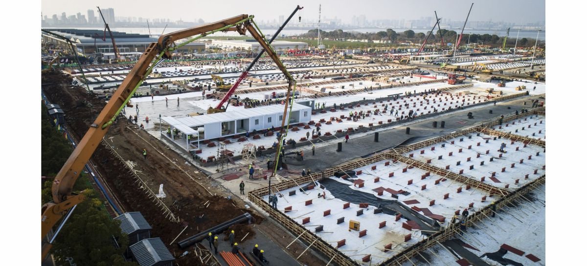 Veja como os chineses estão construindo um hospital com mais de 1.000 leitos em 10 dias