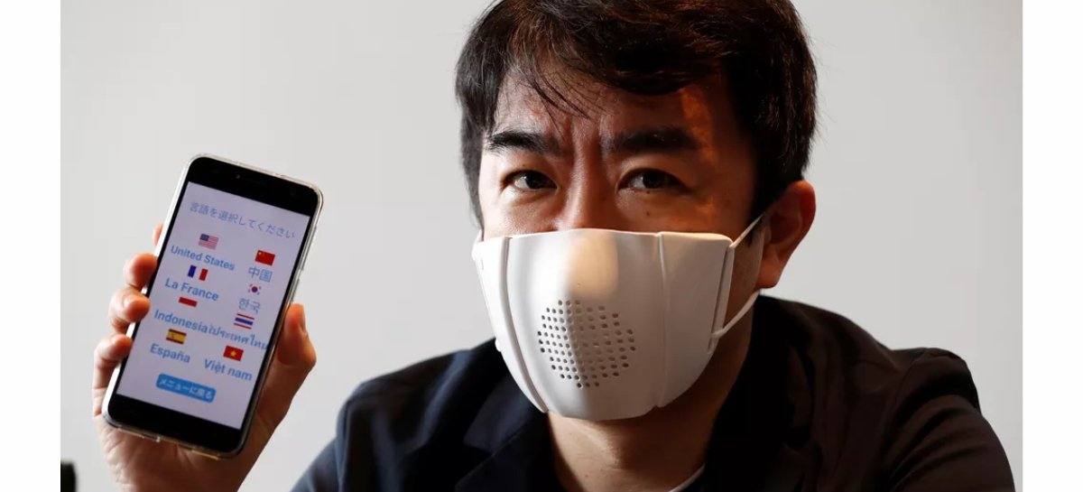 Empresa japonesa desenvolve máscara "inteligente" com tradutor de fala