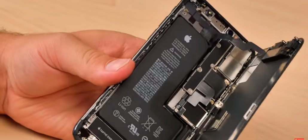 Canal alemão desmonta iPhone Xs e mostra bateria menor que a do iPhone X