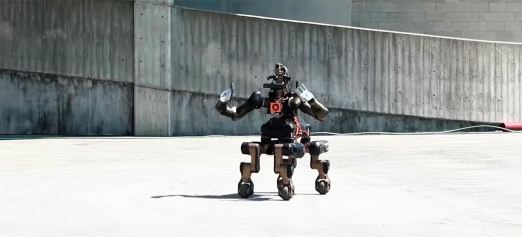 Novo robô Centauro traz 4 pernas e 2 braços para executar resgastes com flexibilidade