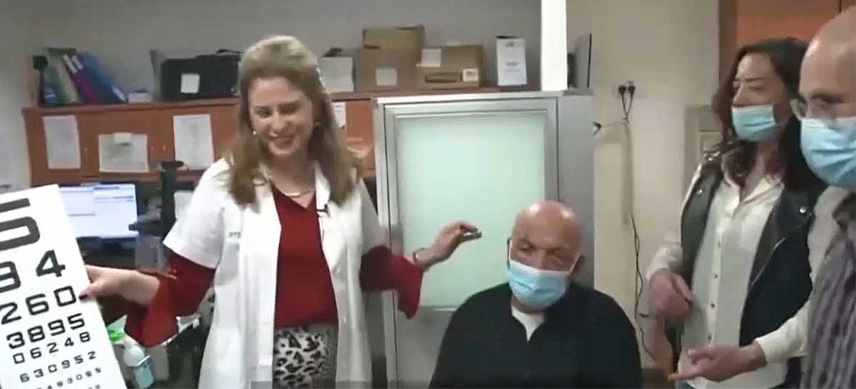 Homem cego volta a enxergar após implante de córnea sintética - veja o vídeo explicando o procedimento
