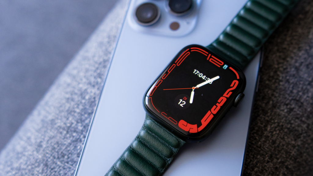 Apple Watch
30 ديسمبر 2021 تعليقان يكشفان براءة اختراع جديدة أ Apple Watch بدون تاج