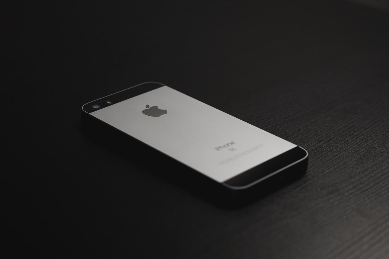 iPhone 26 يوليو 2021 0comments تلقى المصور جائزة التصوير الفوتوغرافي في عام 2021 مع هاتف iPhone 5s اعتبارًا من عام 2013