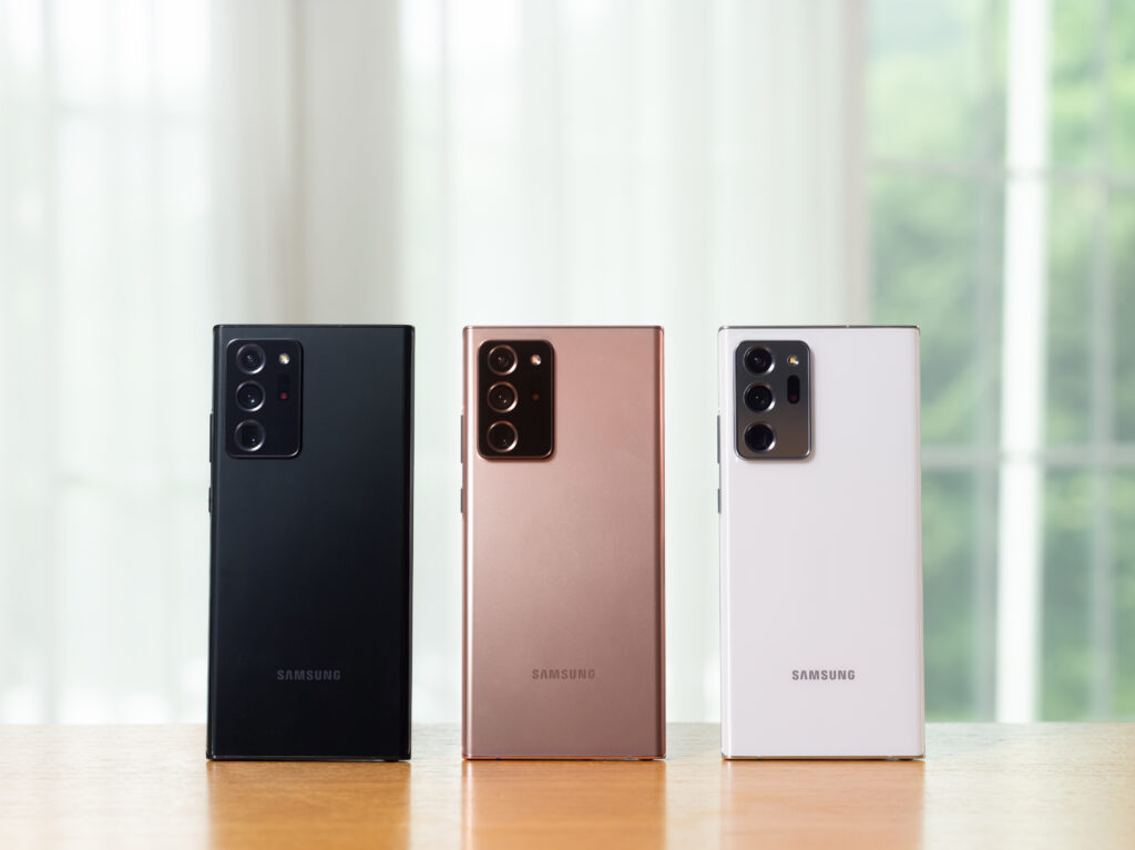 أخبار 24 أغسطس 2020 Samsung Galaxy Note20 Ultra يتفوق على iPhone 11 Pro Max في اختبار السقوط