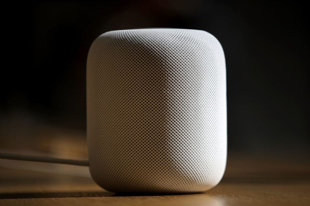 الخدمات مارس 31، 2020 'Apple دع الموظفين يعملون من المنزل على HomePod الجديد والمزيد "
