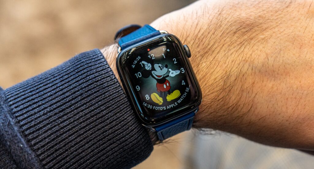 أخبار 10 March 2020 الكثير من المعلومات Apple Watch 6 في كود بيتا iOS 14: تتبع النوم ، والرقابة الأبوية والمزيد