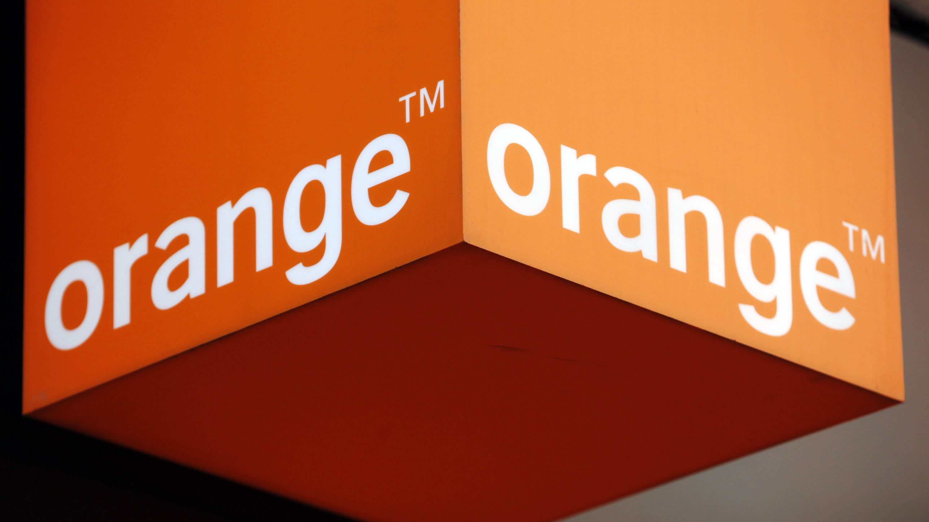 News 23 February 2020 تقدم Orange الآن أيضًا eSIM في بلجيكا