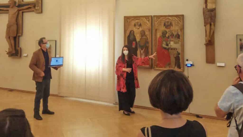 متحف الفن الإيطالي باستخدام الكاميرات لتتبع الاهتمام