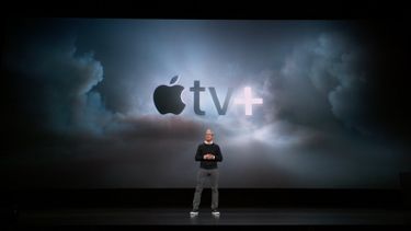 Apple  تلفزيون + تيم كوك