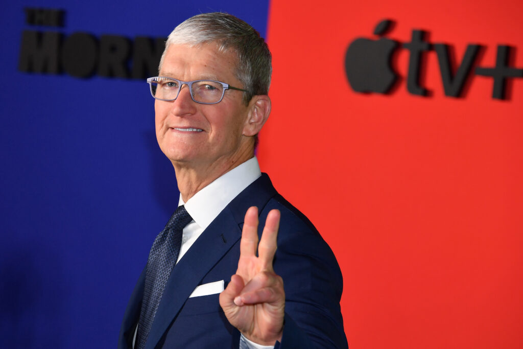 أخبار 11 أغسطس 2020 Apple- المدير التنفيذي لتيم كوك تبلغ ثروته الآن أكثر من مليار دولار