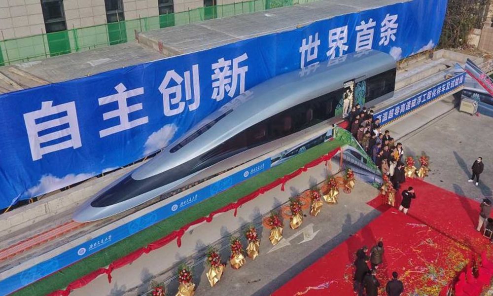 الصين لديها قطار جديد يمكن أن يسجل رقما قياسيا 385 ميلا في الساعة