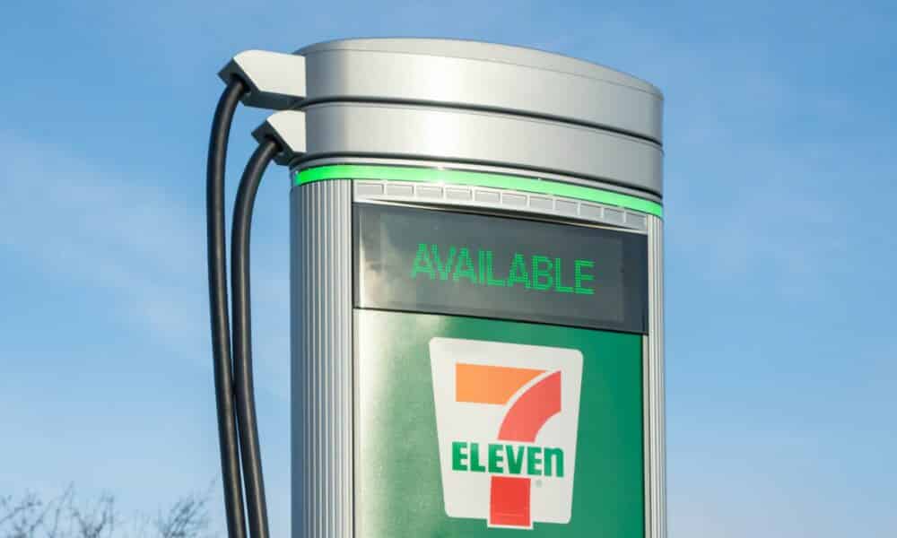 تضيف 7-Eleven محطات شحن 500 EV عبر الولايات المتحدة