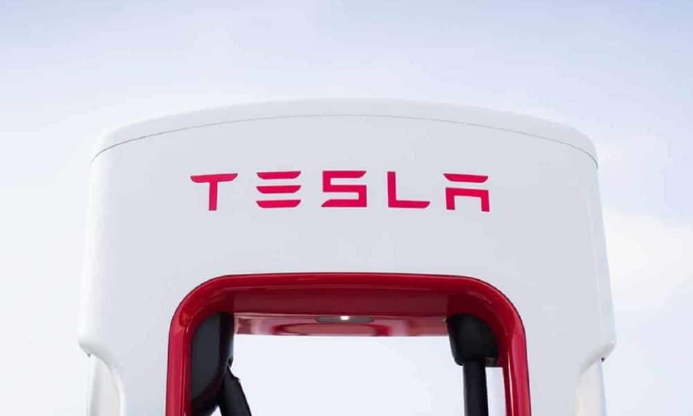 ستسمح Tesla للسيارات الكهربائية الأخرى باستخدام محطاتها فائقة الشاحن لأول مرة على الإطلاق