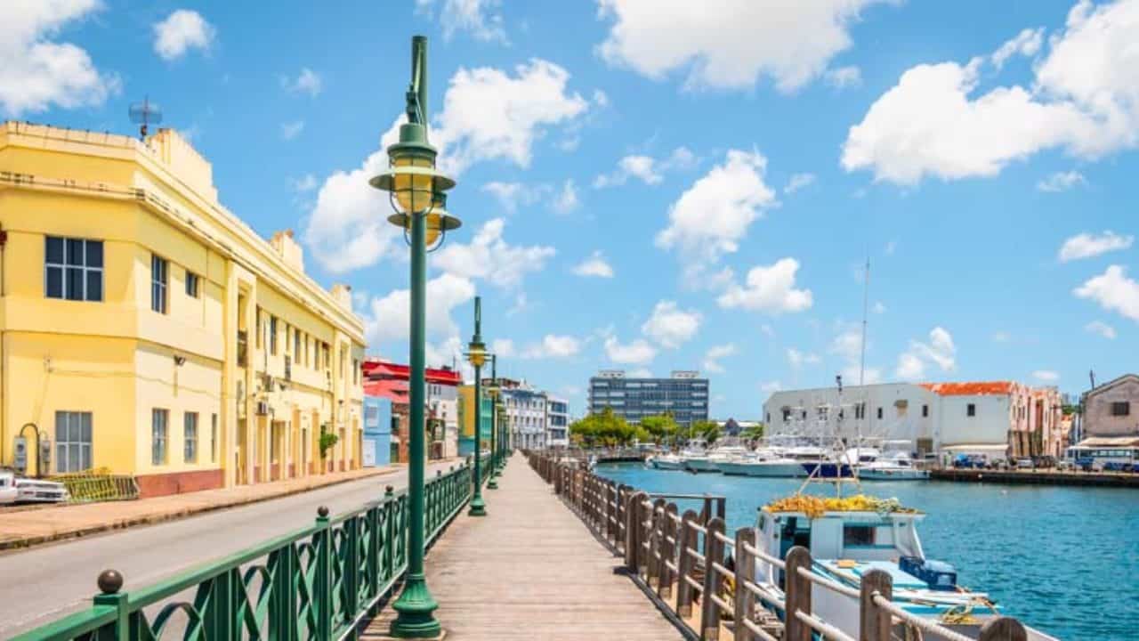 بربادوس تصبح الدولة الأولى مع سفارة افتراضية في ميتافيرس