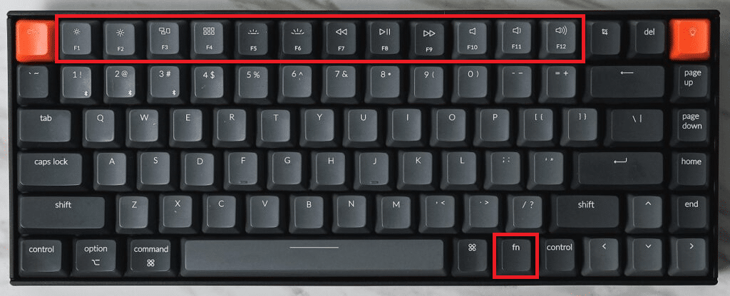 كم عدد أنواع المفاتيح الموجودة على لوحة مفاتيح الكمبيوتر 7