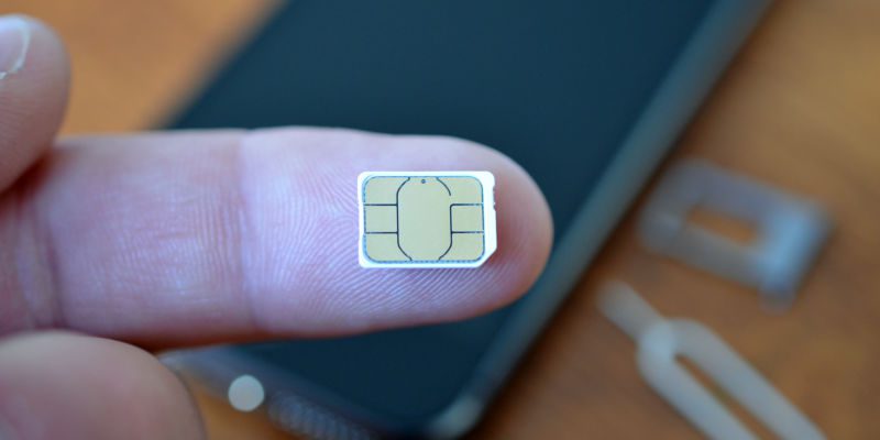 Microsoft Planning Its Own SIM Card For Windows 10 Phones
