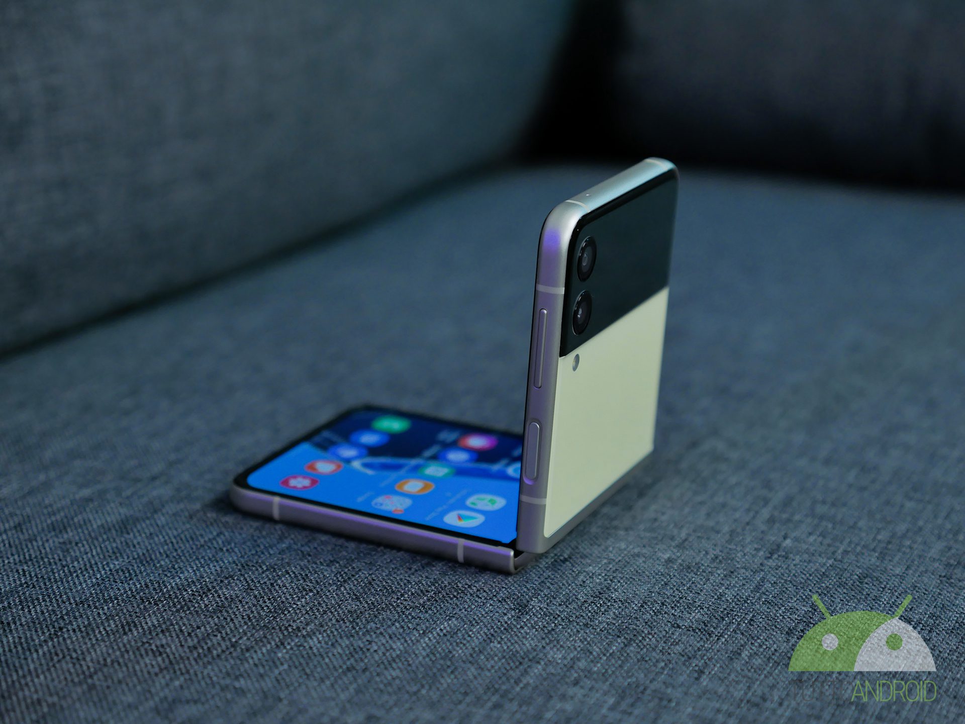 تتسرب متغيرات ألوان Samsung Galaxy Z Fold4 و Z Flip4 1