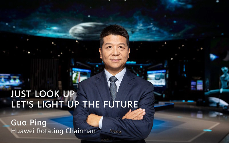 Guo Ping ، رئيس مجلس الإدارة الدائر لشركة Huawei