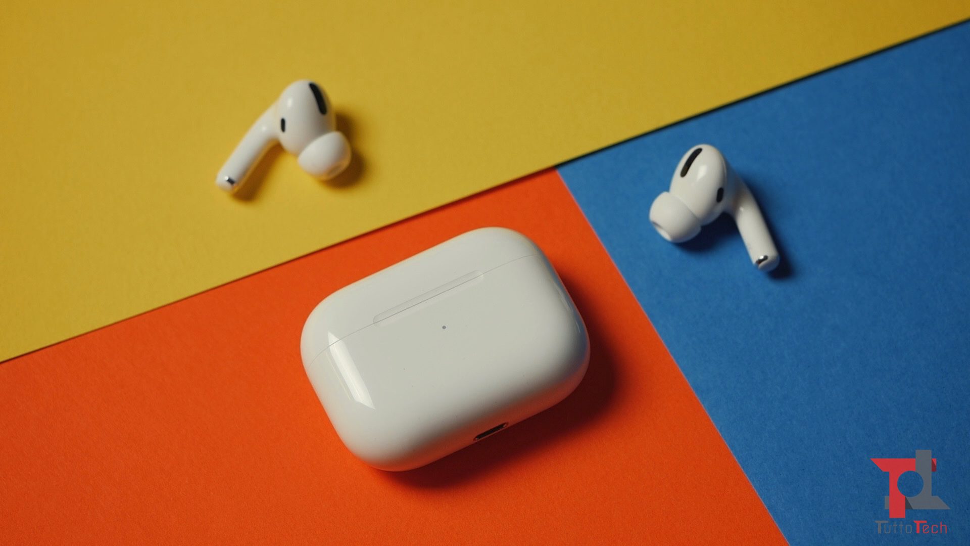 يتيح لك تطبيق CAPod الاستفادة بشكل أفضل من سماعات الرأس Apple AirPods على Android 31